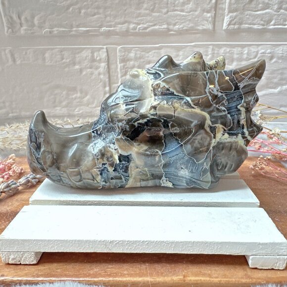 Gorgeous Volcano Agate Dragon Head/Skull Carving - Picture 2 of 8